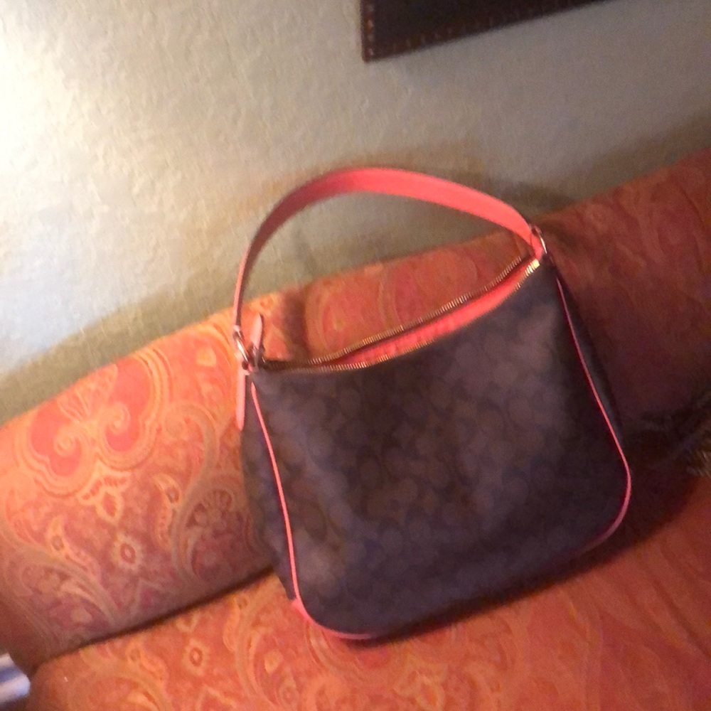 Ladies hand bag